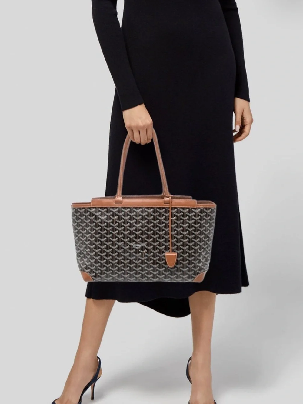 N/A goyard shoulder